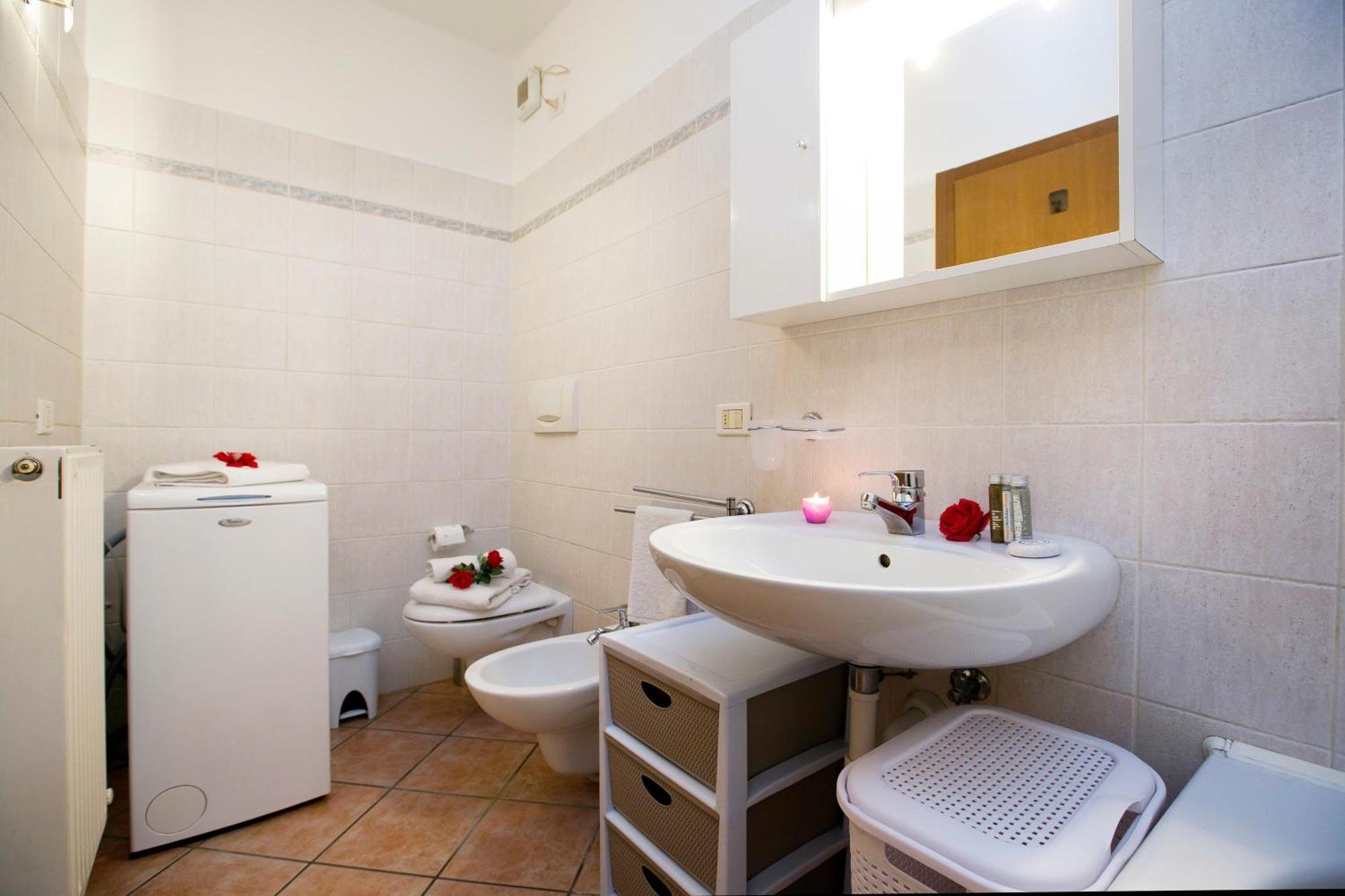 Appartamento Centro Storico Riva 2 - Happy Rentals Kültér fotó